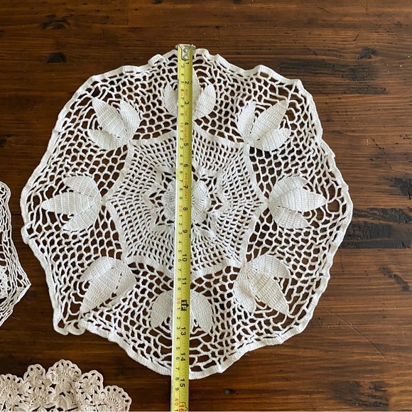 Vintage Lace Crochet Doily Cream Off White Beige Doilie Cottagecore set of 3 - Picture 9 of 13